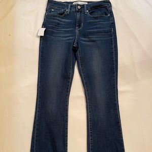 Levi's Signature Denim mid-rise bootcut jeans